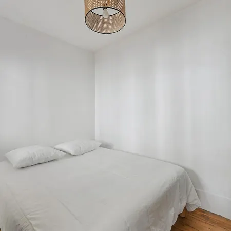 De Charme Pres De Montmartre By Weekome *